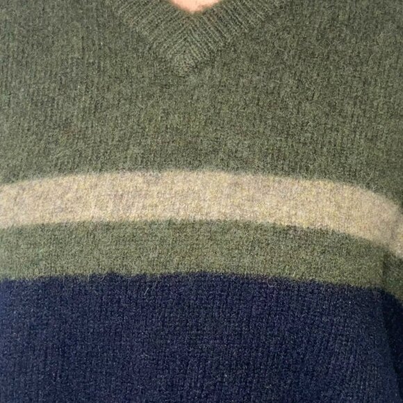 Vintage Abercrombie & Fitch Green and Navy 100% Shetland Wool Sweater - Men's XL - Picture 4 of 5